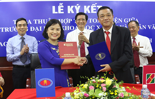 Agribank hợp tác với Trường Đại học Khoa học xã hội và Nhân văn ảnh 2