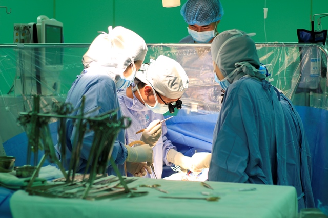  Cắt thành công khối u nhầy lớn trong tim ảnh 1