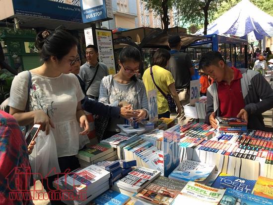 6 tháng đường sách TP Hồ Chí Minh đạt doanh thu gần 20 tỷ đồng ảnh 1