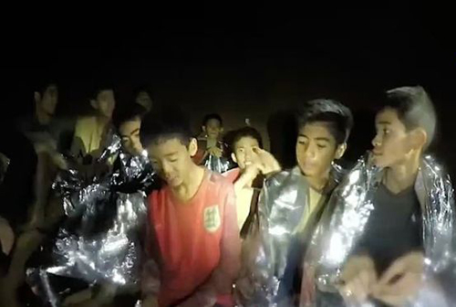 Ba cầu thủ và HLV đội bóng 'Lợn rừng' có thể trở thành công dân Thái Lan ảnh 1