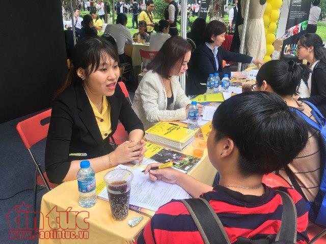 Gần 100 trường đại học, cao đẳng tham gia ngày hội tư vấn xét tuyển 2018 ảnh 2