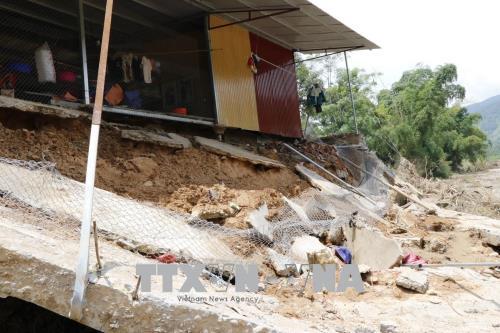 Hỗ trợ người dân vùng lũ Yên Bái vượt qua khó khăn ảnh 1