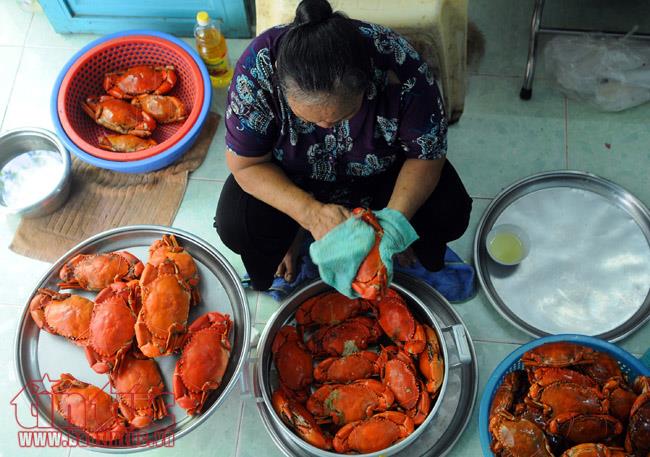 Cua 'dì Ba' giá gần 1 triệu đồng/kg vẫn bán đắt như 'tôm tươi' ảnh 8