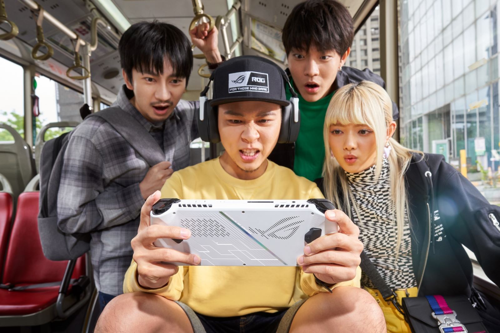 ROG Ally – Máy chơi game cầm tay đầu tiên của ASUS chính thức ra mắt