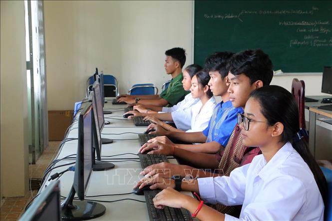 Tạo điều kiện học tập thuận lợi cho học sinh dân tộc nội trú