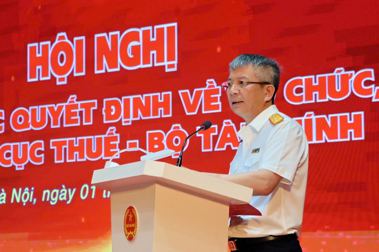 Trong thời gian chuyển đổi, bố trí người trực 24/7 để hỗ trợ người nộp thuế 