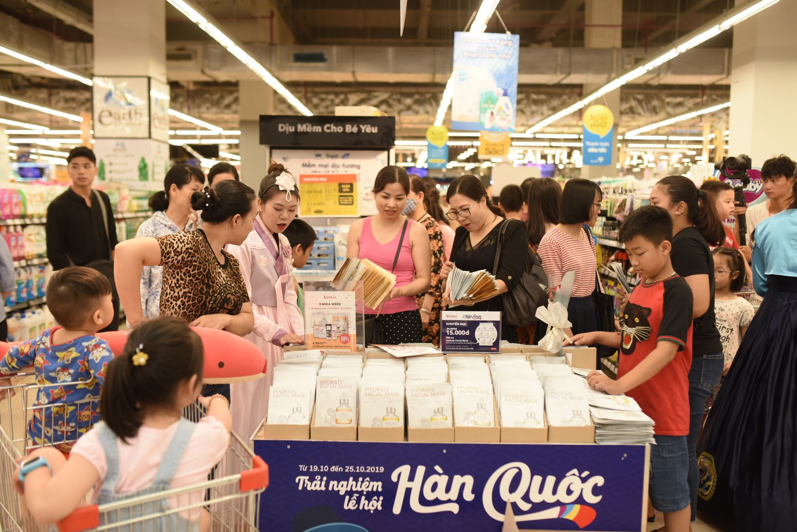 VinMart lần đầu ra mắt dòng sản phẩm chăm sóc cơ thể sản xuất tại Hàn Quốc