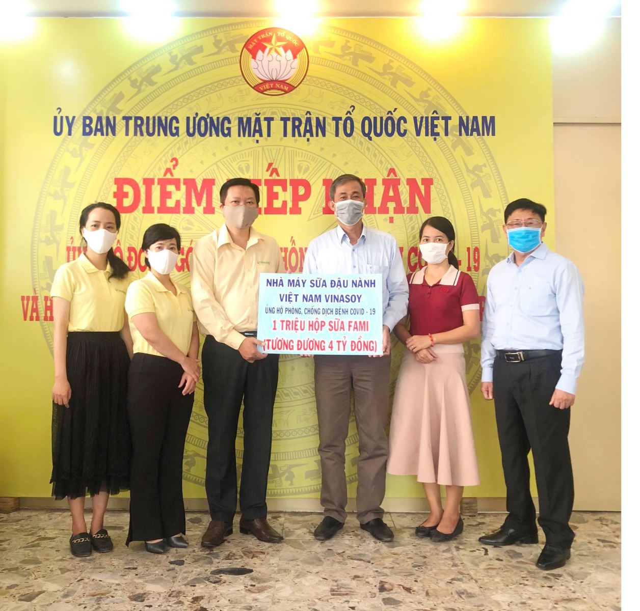 Vinasoy tặng 1 triệu hộp sữa đậu nành cho đội ngũ y tế và người đang cách ly