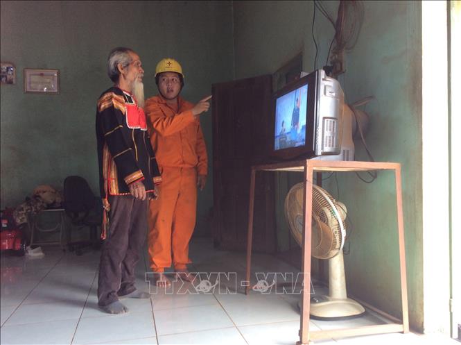 Nâng cao ý thức sử dụng điện an toàn, tiết kiệm ở vùng dân tộc thiểu số