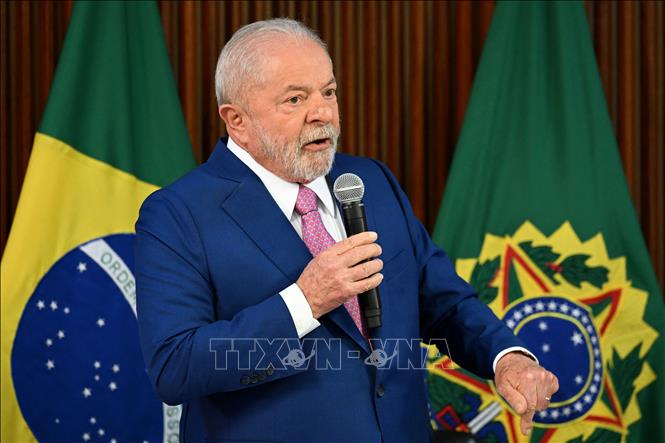 Tổng thống Brazil thay thế chỉ huy quân đội 