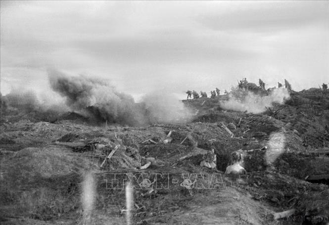 Ngày 11/4/1954: Bắt đầu đợt 2 trận đánh tiêu diệt đồi C1