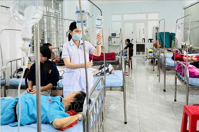 Thêm 22 người nhập viện nghi ngộ độc thực phẩm do ăn bánh mì ở Đắk Lắk