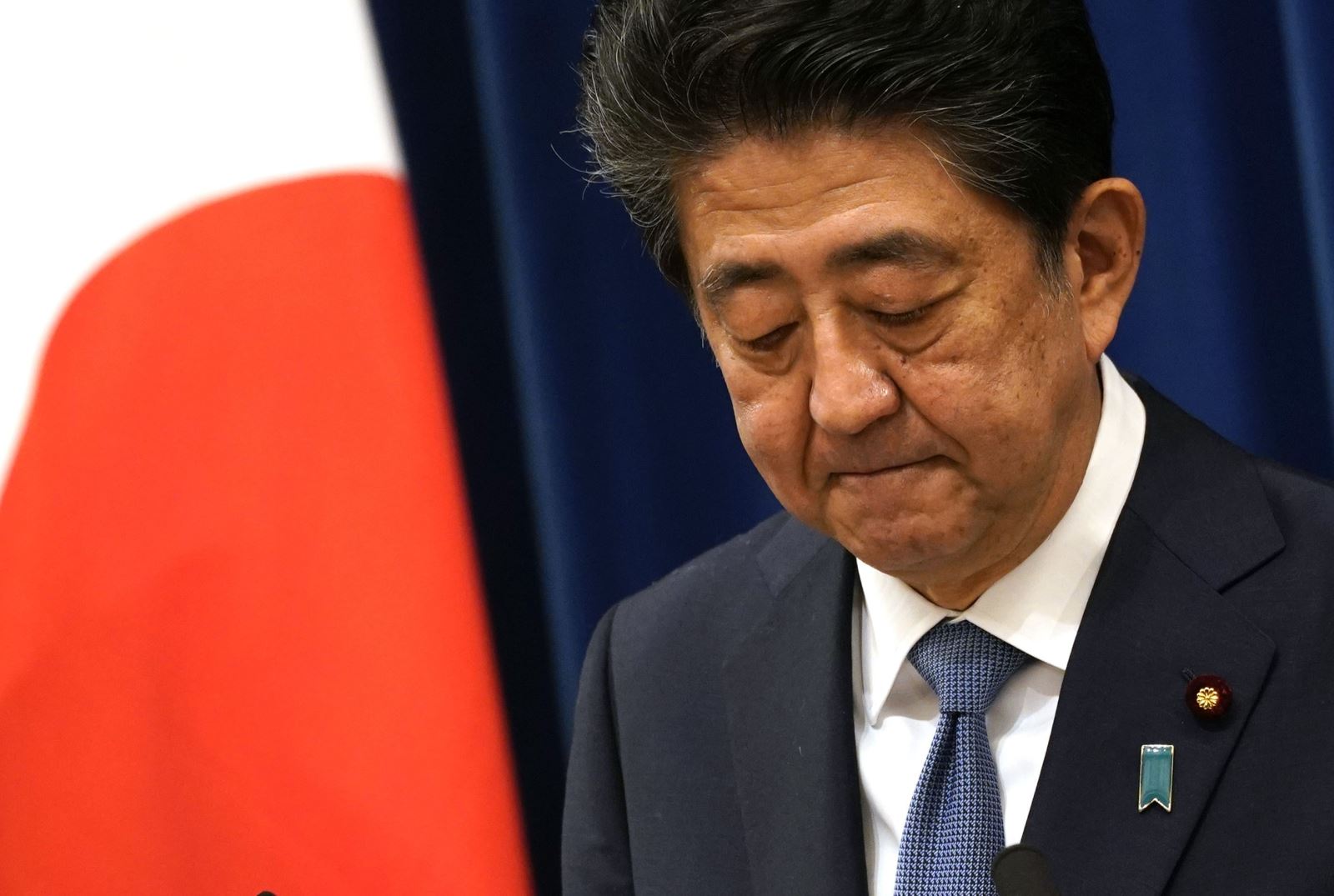 Thủ tướng Nhật Bản Shinzo Abe trong cuộc họp báo ở Tokyo ngày 28/8/2020. Ảnh: AFP/TTXVN