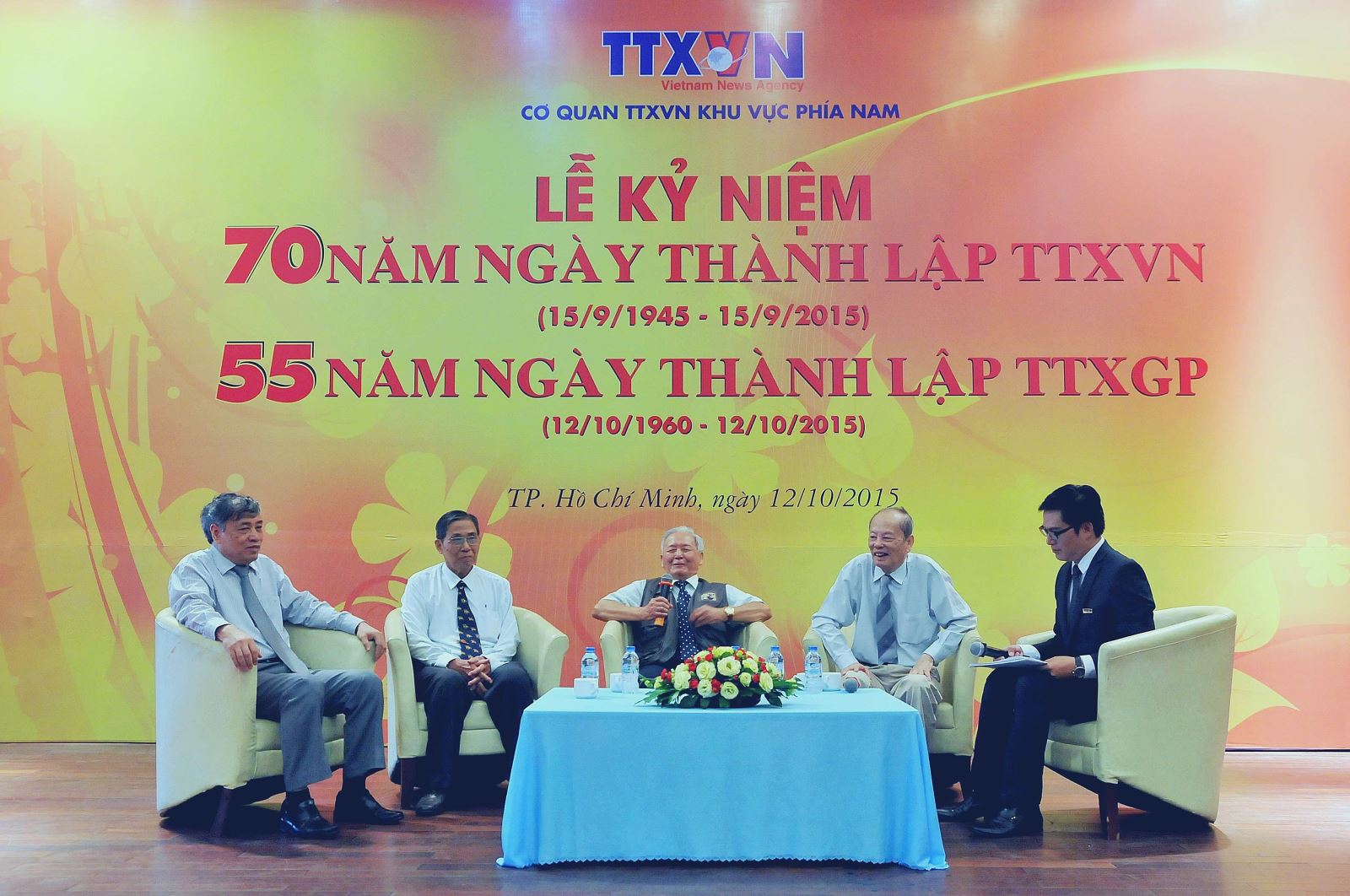 Những kỷ niệm về TTXGP vẫn được các thế hệ cán bộ, phóng viên TTXVN ôn lại. Ảnh: TTXVN