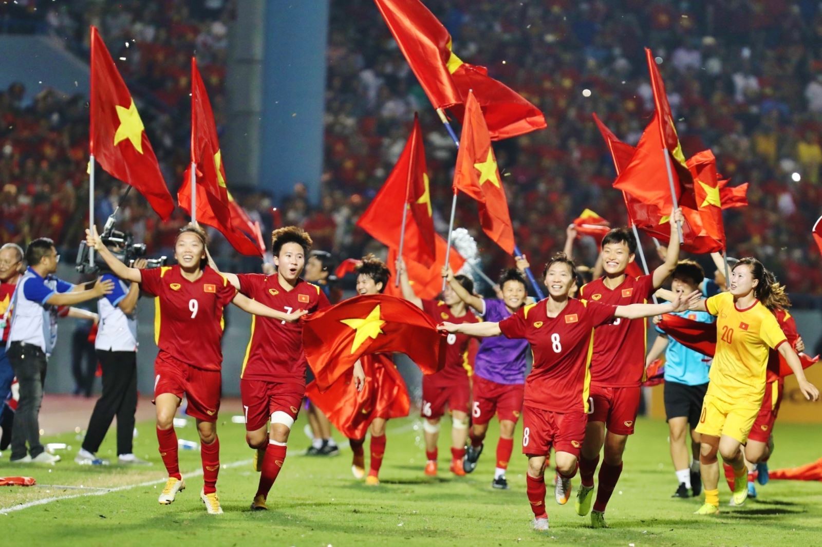 Niềm vui chiến thắng của "những cô gái vàng".