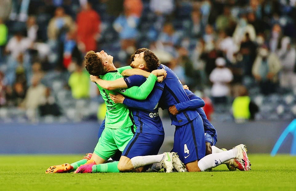 Chelsea lên đỉnh của châu Âu sau 90 phút của trận chung kết Champions League toàn Anh.
