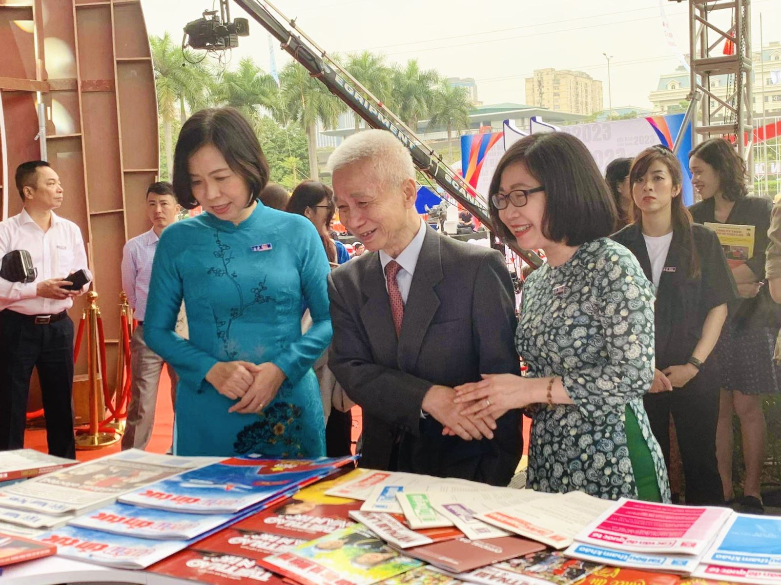 Chú thích ảnh