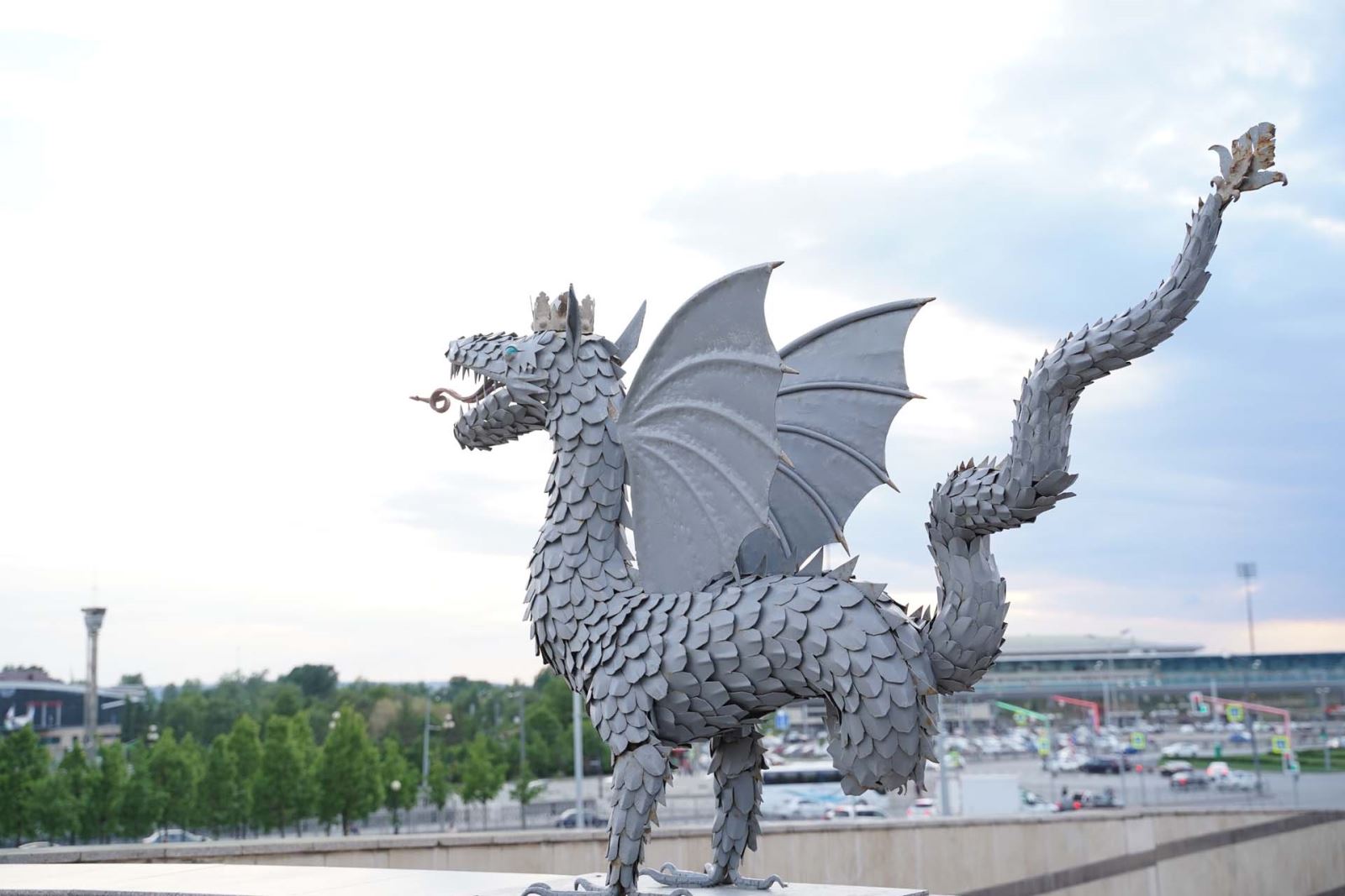 Biểu tượng rồng trên phố Bauman ở Kazan.