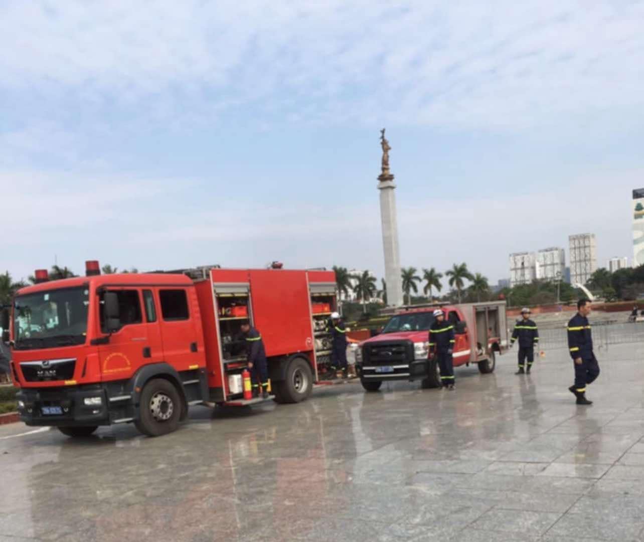 Huy động trang thiết bị chữa cháy hiện đại sẵn sàng bảo vệ trận địa pháo hoa