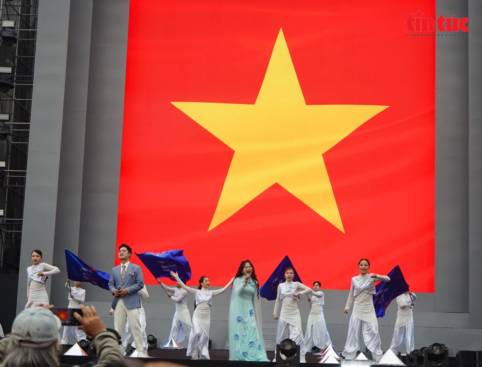 Chú thích ảnh