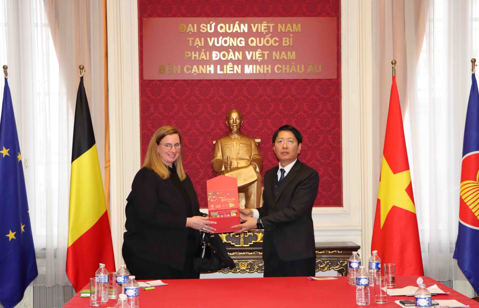 Chú thích ảnh