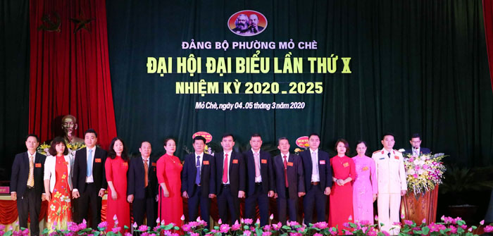 Ban Chấp hành Đảng bộ phường Mỏ Chè khóa X, thành phố Sông Công, tỉnh Thái Nguyên, nhiệm kỳ 2020- 2025 ra mắt Đại hội.