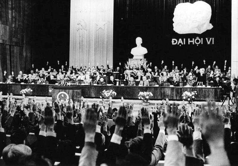 Đại hội VI của Đảng (năm 1986) đưa ra đường lối đổi mới, mở ra bước ngoặt quan trọng trong sự nghiệp xây dựng CNXH ở nước ta.