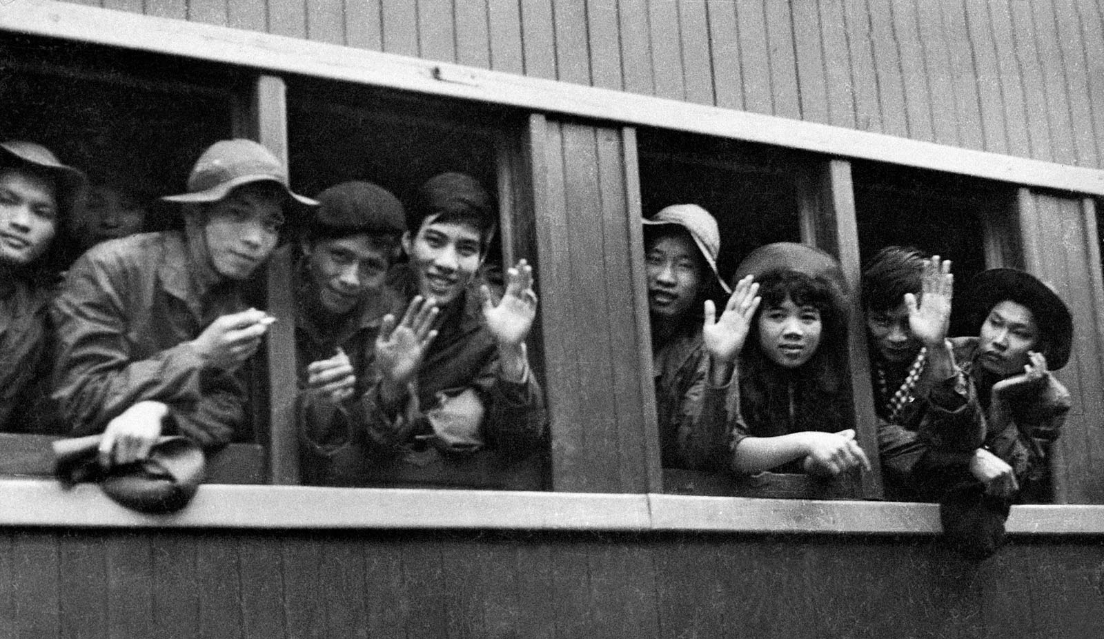 Tháng 3/1973, 150 phóng viên, điện báo viên, kỹ thuật viên Khóa GP10 của Việt Nam Thông tấn xã lên tàu vào chi viện cho Thông tấn xã Giải phóng tại chiến trường miền Nam.