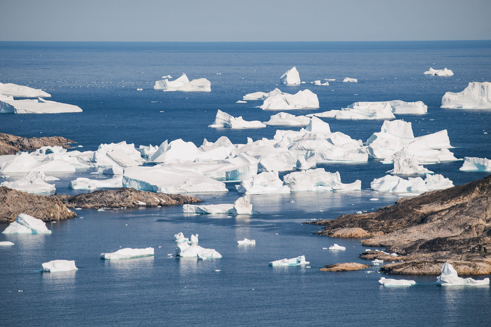 Băng trôi trên vùng biển phía đông Greenland, ngày 15/8/2019.