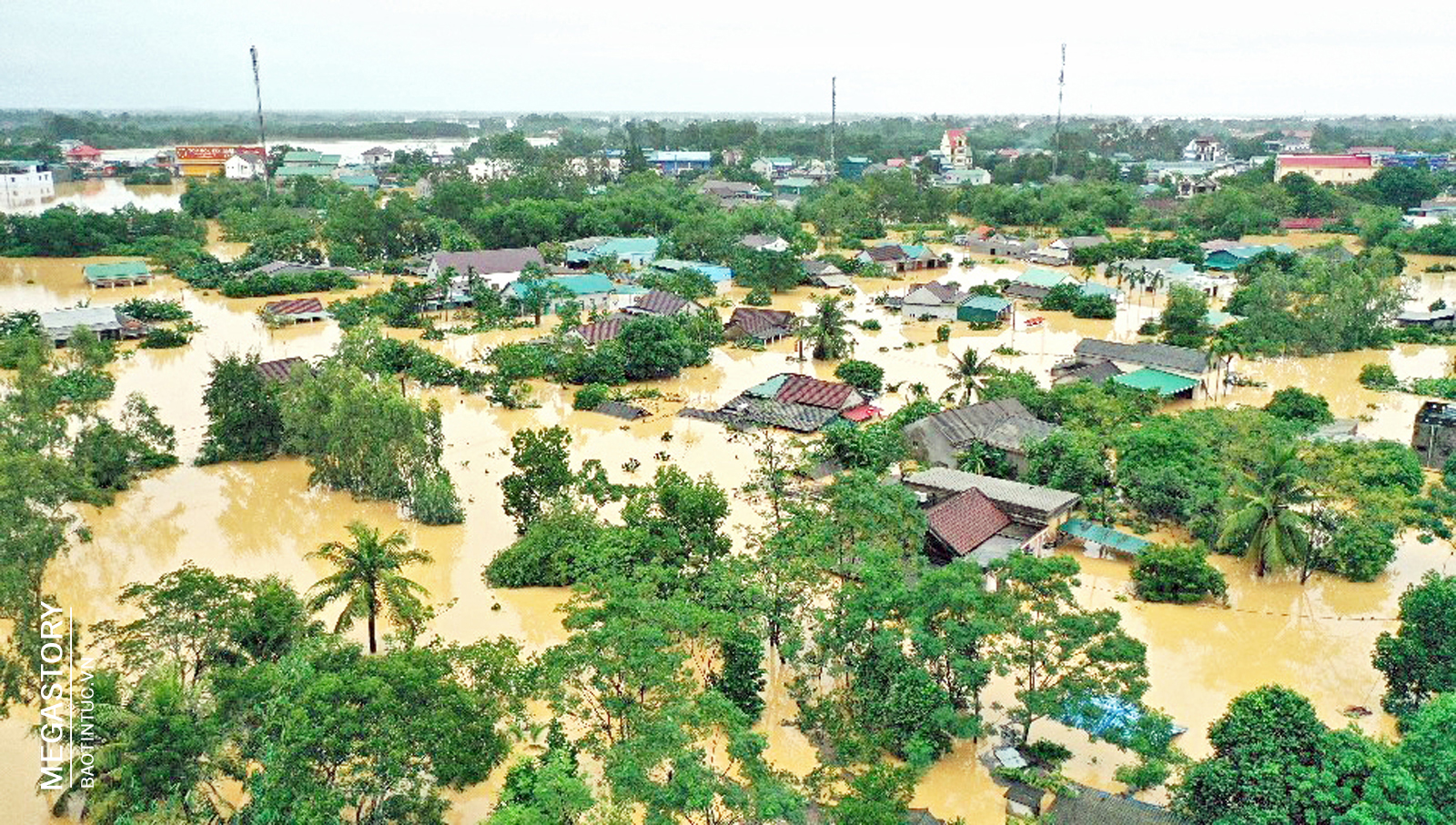 Lũ lớn gây ngập diện rộng tại Quảng Trị.
