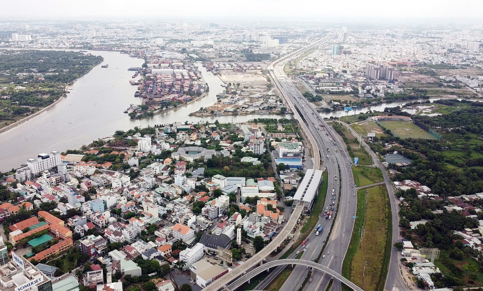Các khu đô thị lớn được quy hoạch bài bản, khoa học, đồng bộ, bao gồm tất cả các công năng của một đô thị.