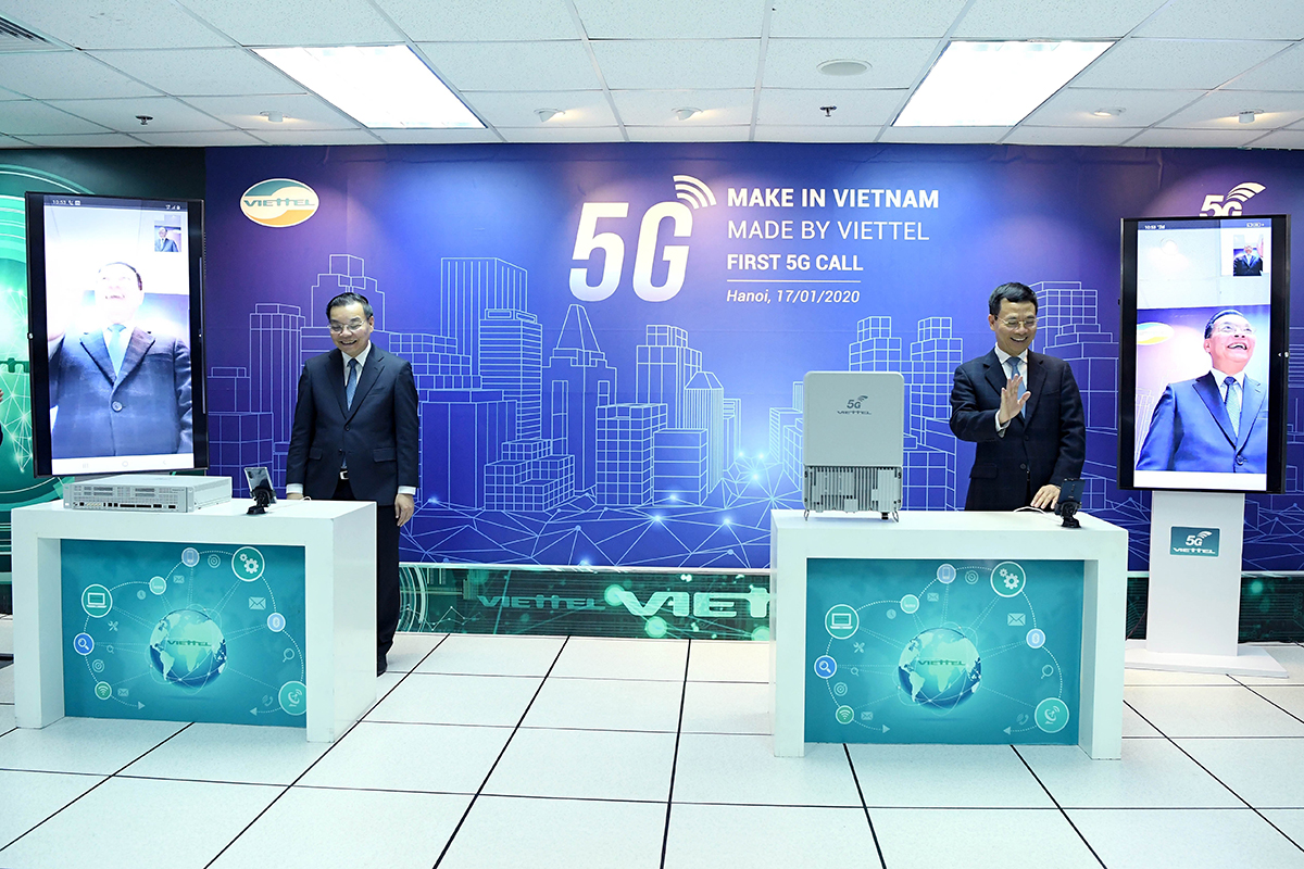 Ngày 17/1/2020, tại Hà Nội, Bộ trưởng Bộ Thông tin và Truyền thông Nguyễn Mạnh Hùng và nguyên Bộ trưởng Bộ Khoa học và Công nghệ Chu Ngọc Anh đã thực hiện cuộc gọi video đầu tiên sử dụng đường truyền kết nối 5G trên thiết bị thu phát sóng gNodeB do Tập đoàn Công nghiệp - Viễn thông Quân đội (Viettel) tự nghiên cứu và sản xuất.