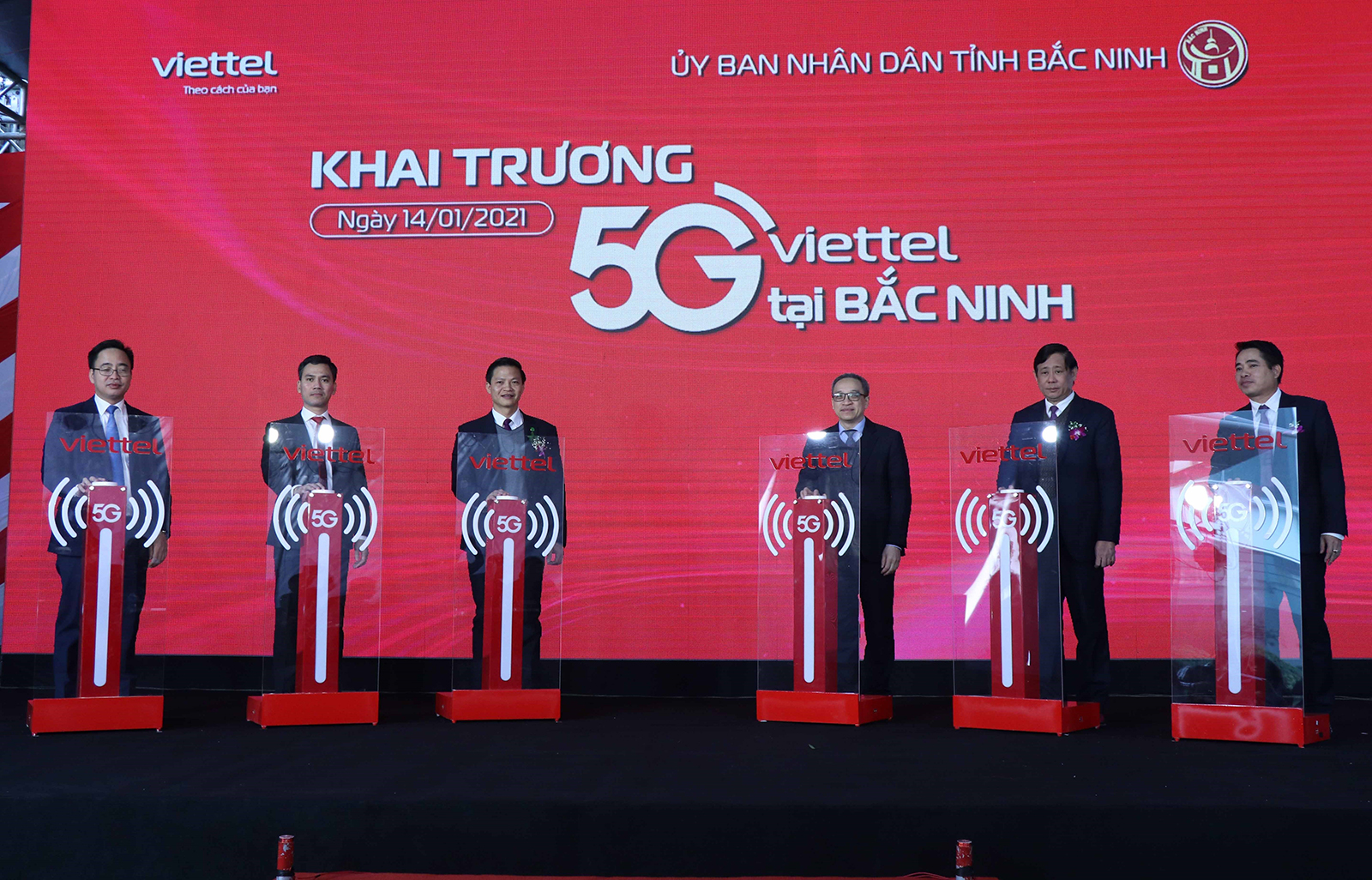 Ngày 14/1/2021, tại Khu công nghiệp Yên Phong, huyện Yên Phong, UBND tỉnh Bắc Ninh phối hợp với Tập đoàn Công nghiệp Viễn thông Quân đội (Viettel) tổ chức chương trình khai trương mạng 5G tại Khu công nghiệp Yên Phong I. Đây là khu công nghiệp đầu tiên trong cả nước được triển khai mạng viễn thông 5G ứng dụng trong sản xuất.
