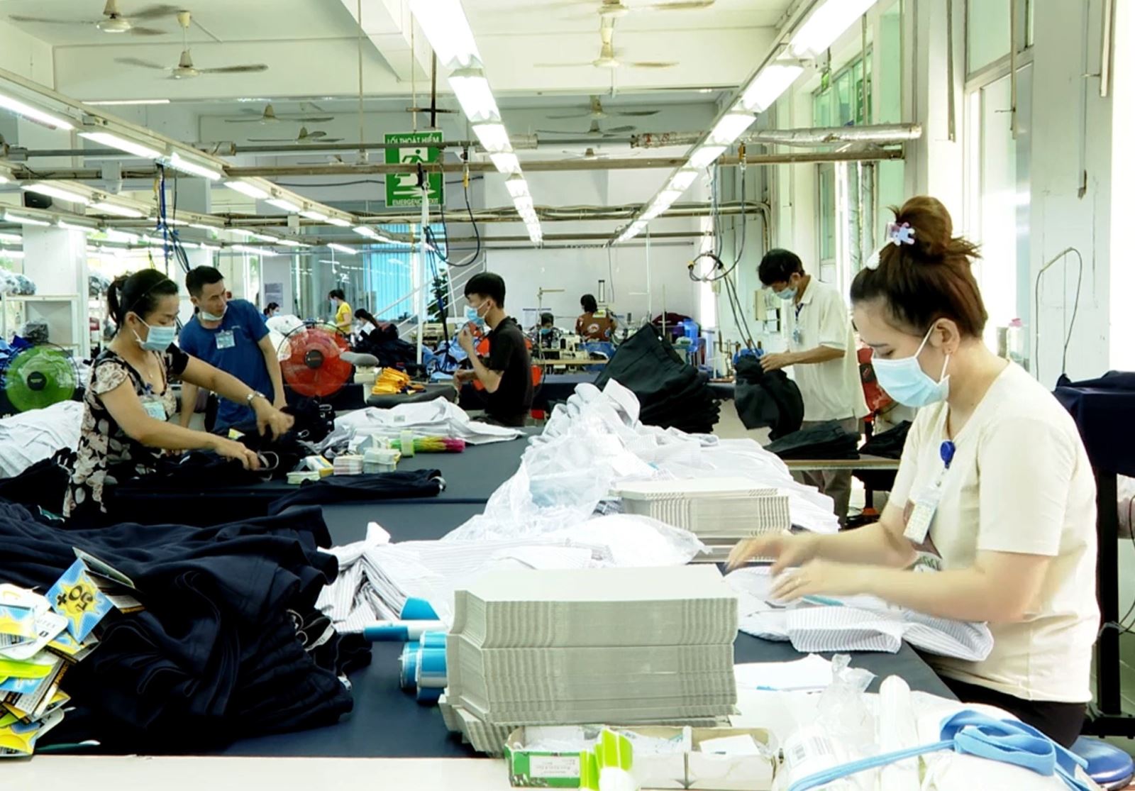 Hoạt động sản xuất tại Công ty TNHH LT Garments, thành phố Bà Rịa (Bà Rịa-Vũng Tàu).