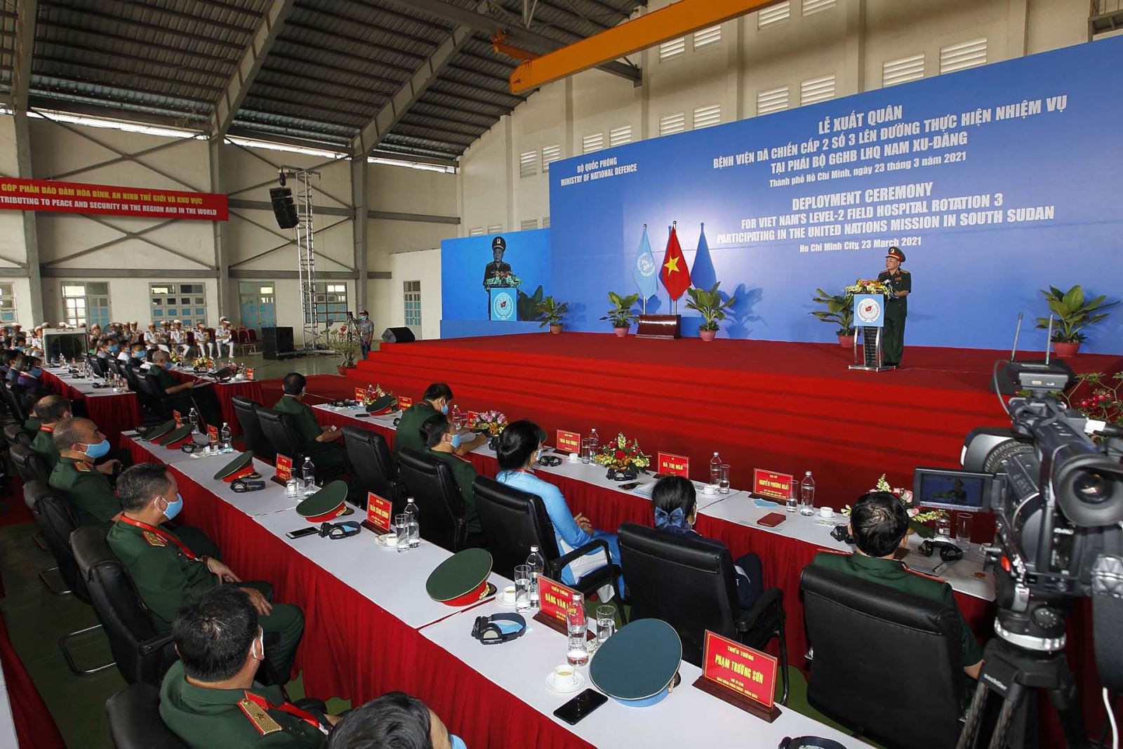Quang cảnh Lễ xuất quân Bệnh viện dã chiến cấp 2 số 3 lên đường làm nhiệm vụ tại Bentiu, Nam Sudan.
