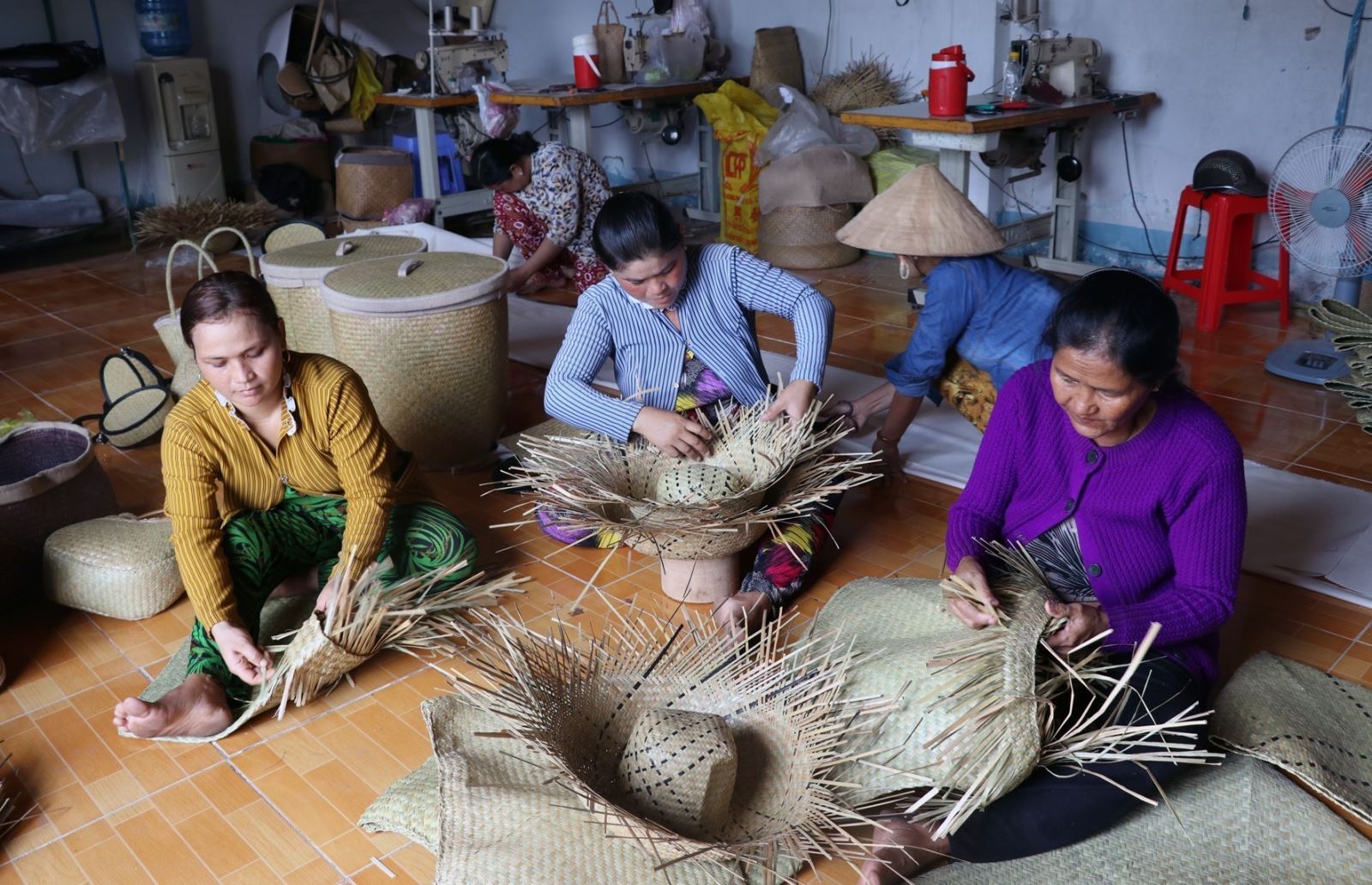 Sản phẩm cỏ bàng truyền thống ở xã Phú Mỹ, huyện Giang Thành, Kiên Giang.