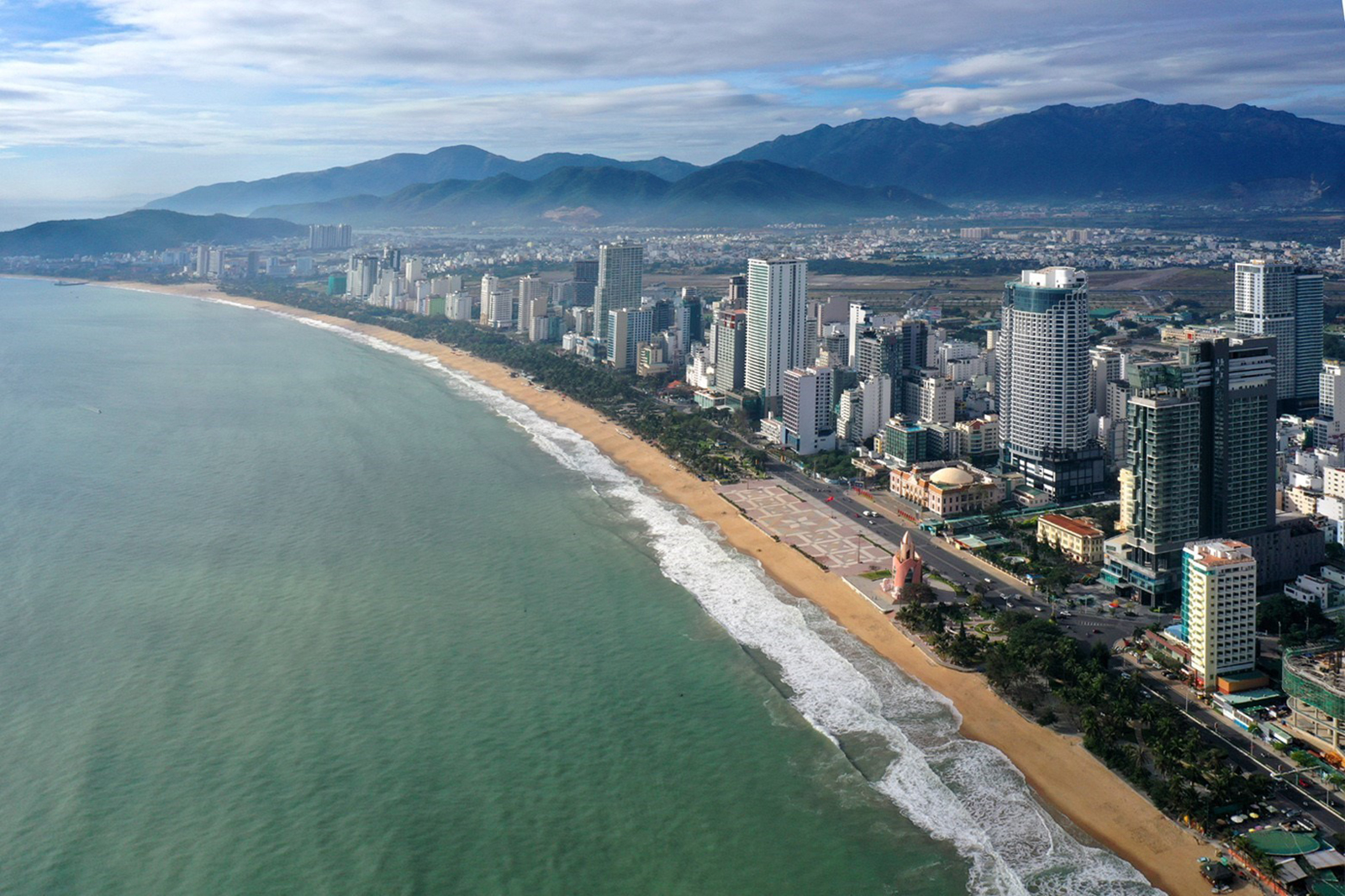 Thành phố biển xinh đẹp Nha Trang đang trên hành trình hiện thực hóa ước mơ xây dựng trở thành thành phố điện ảnh của Việt Nam.