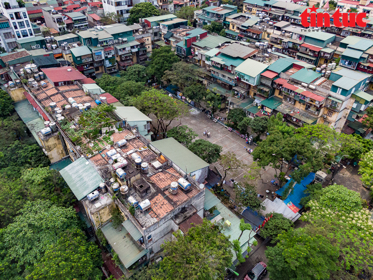 Ngày 23/2/2023, Hà Nội đã ban hành Quyết định số 1186/QĐ-UBND đặt mục tiêu triển khai cải tạo, xây dựng lại 4 khu chung cư cũ có nhà nguy hiểm cấp D.
