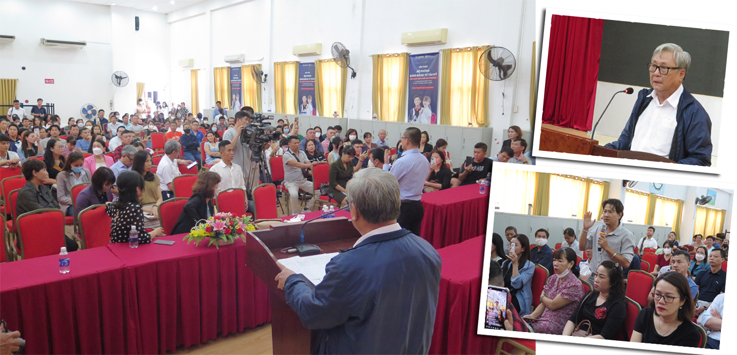 Đại diện Ban Giám hiệu Nhà trường, lãnh đạo Sở Giáo dục và Đào tạo tỉnh Khánh Hòa thông tin sức khỏe của học sinh trong vụ nghi ngộ độc thực phẩm tại trường iSchool Nha Trang xảy ra vào ngày 17/11/2022 đến các phụ huynh học sinh.