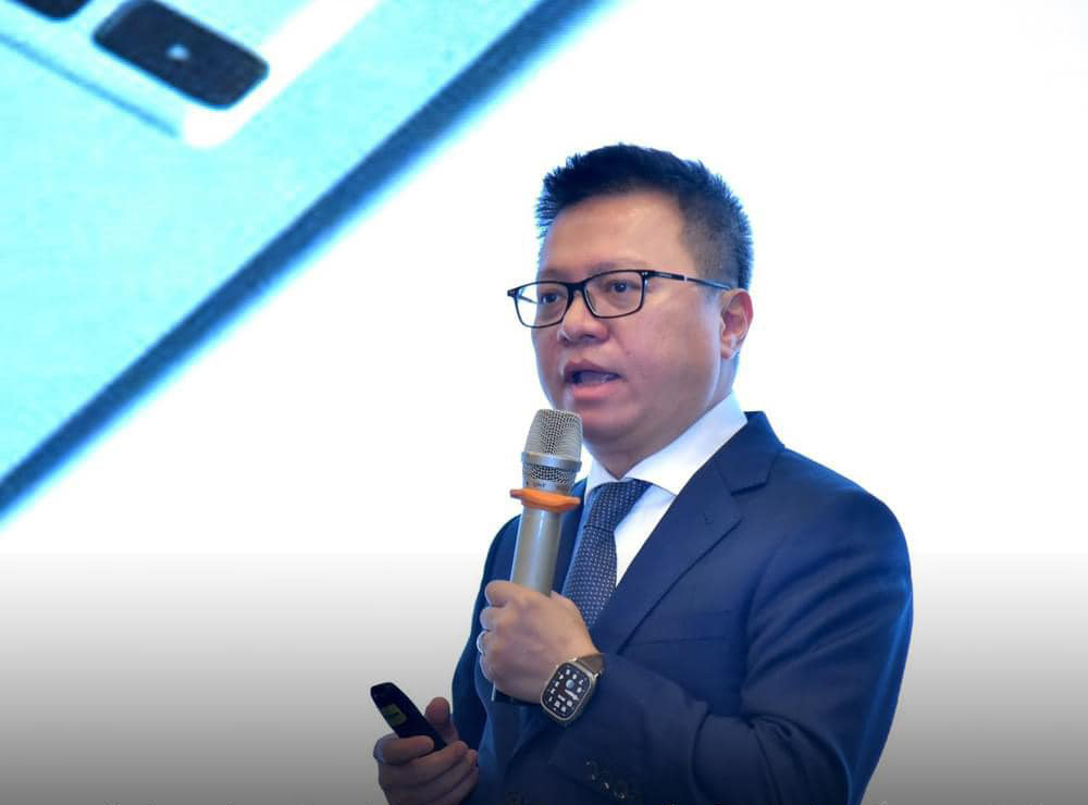 Ông Lê Quốc Minh, Ủy viên Trung ương Đảng, Tổng Biên tập báo Nhân Dân, Phó trưởng Ban Tuyên giáo Trung ương, Chủ tịch Hội Nhà báo Việt Nam.