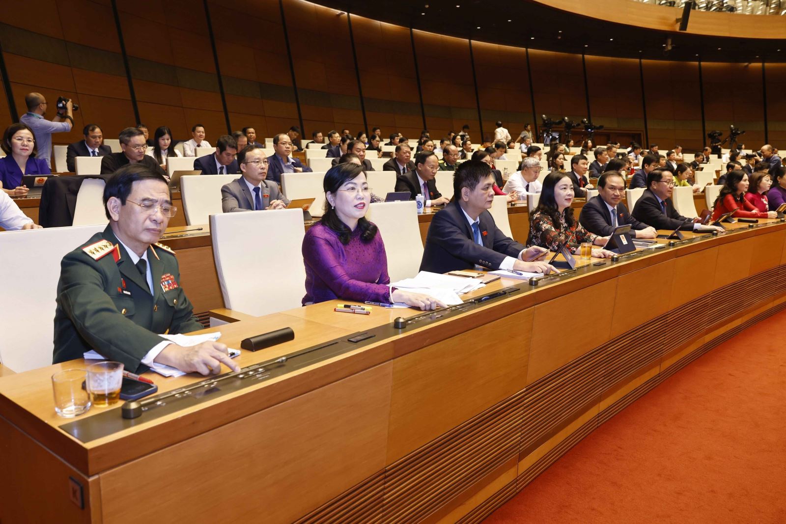 Quốc hội đã biểu quyết thông qua Nghị quyết Kỳ họp thứ Bảy, Quốc hội Khóa XV.