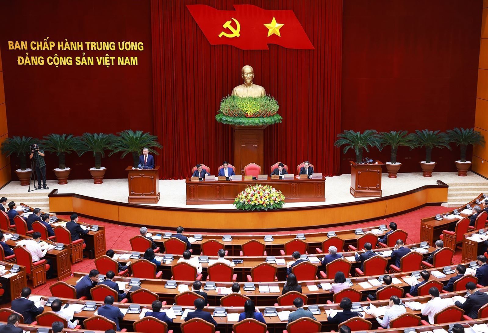 Tổng Bí thư Tô Lâm phát biểu khai mạc Hội nghị Ban Chấp hành Trung ương Đảng khoá XIII, sáng 25/11/2024.