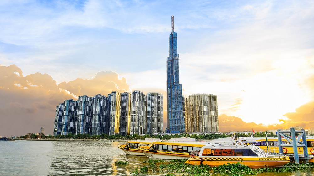 Vietnam Airlines và Vinpearl đề xuất tặng 5.000 kỳ nghỉ trọn gói tri ân lực lượng y tế tuyến đầu