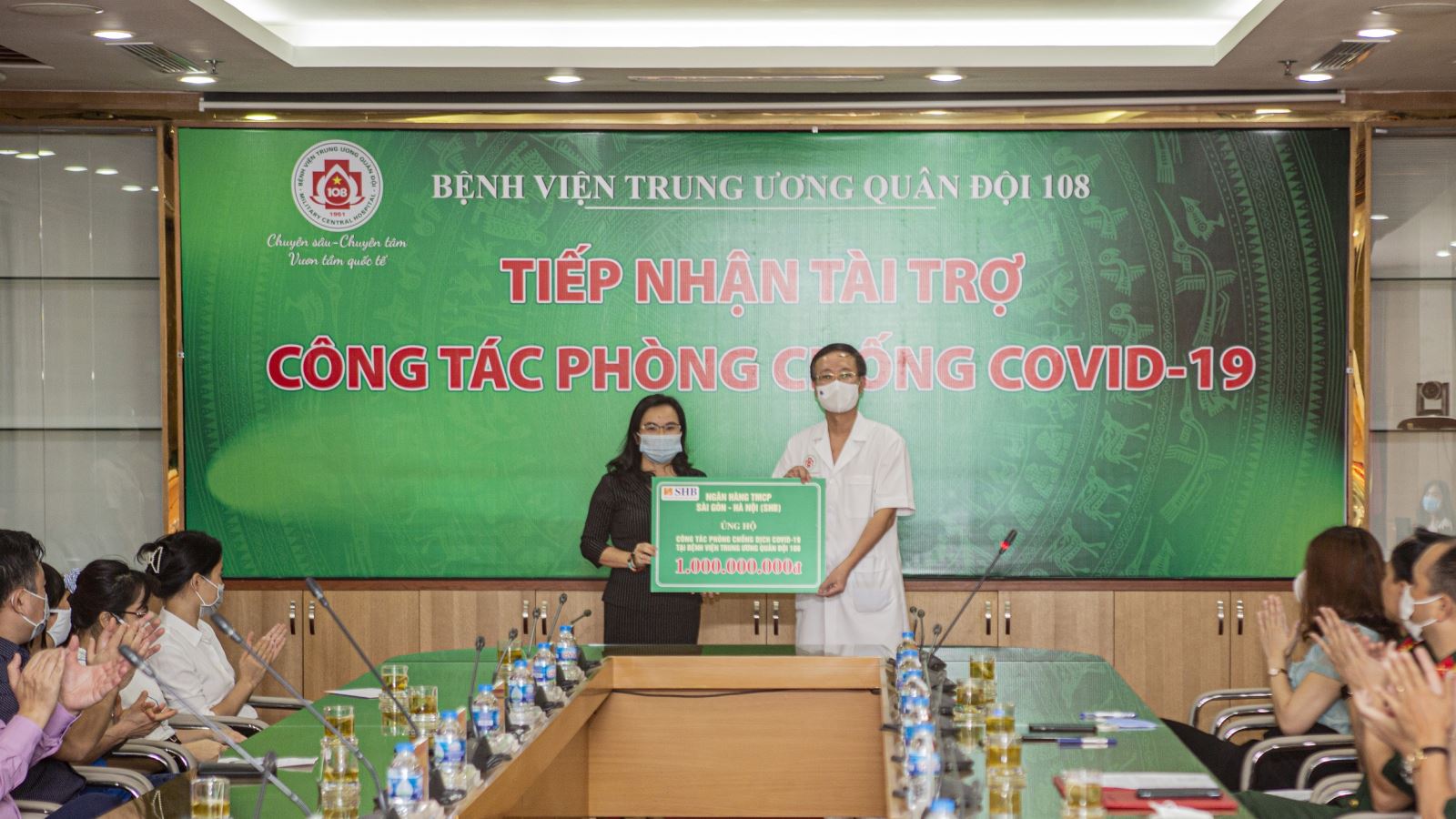 SHB tiếp tục đồng hành, hỗ trợ các bệnh viện và người nghèo vượt qua đại dịch COVID-19