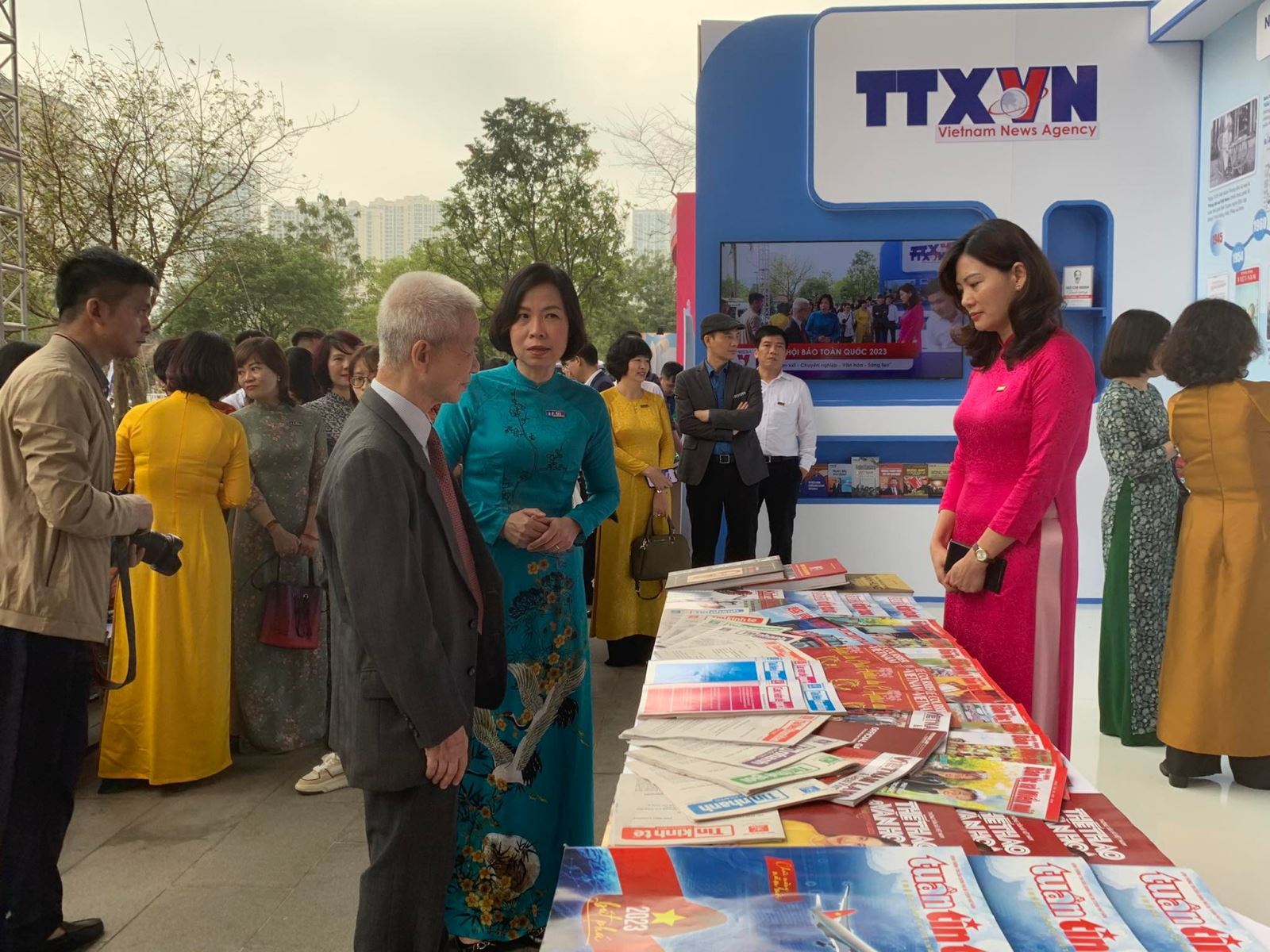 Chú thích ảnh
