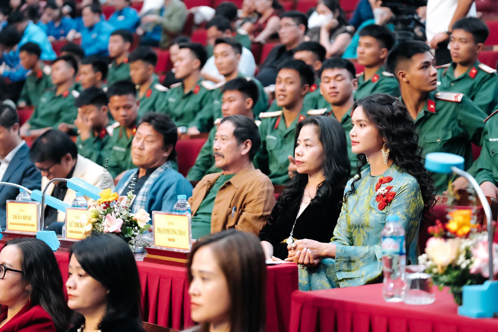 NSND Phạm Phương Thảo ngồi 'ghế nóng' Liên hoan Ca múa nhạc toàn toàn quốc 2024