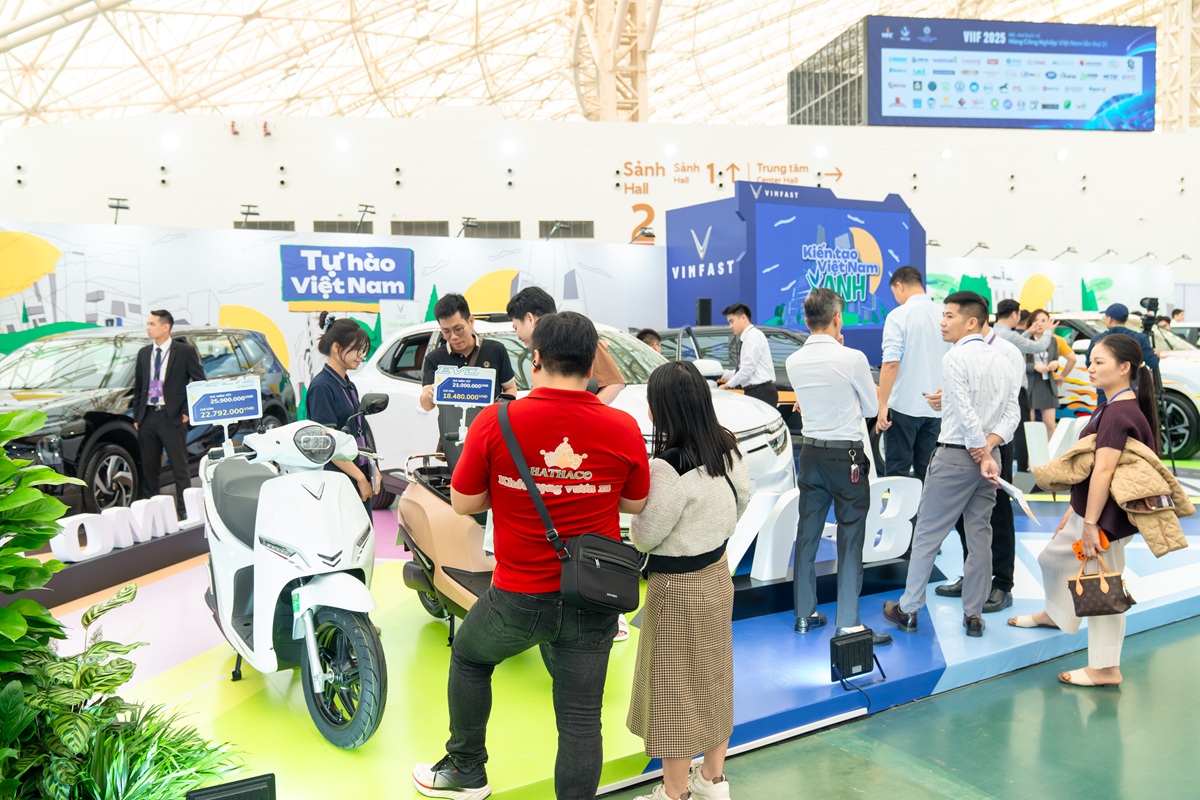 Các 'ông lớn' mang gì đến Tuần lễ Công nghiệp và Công nghệ Việt Nam 2025?