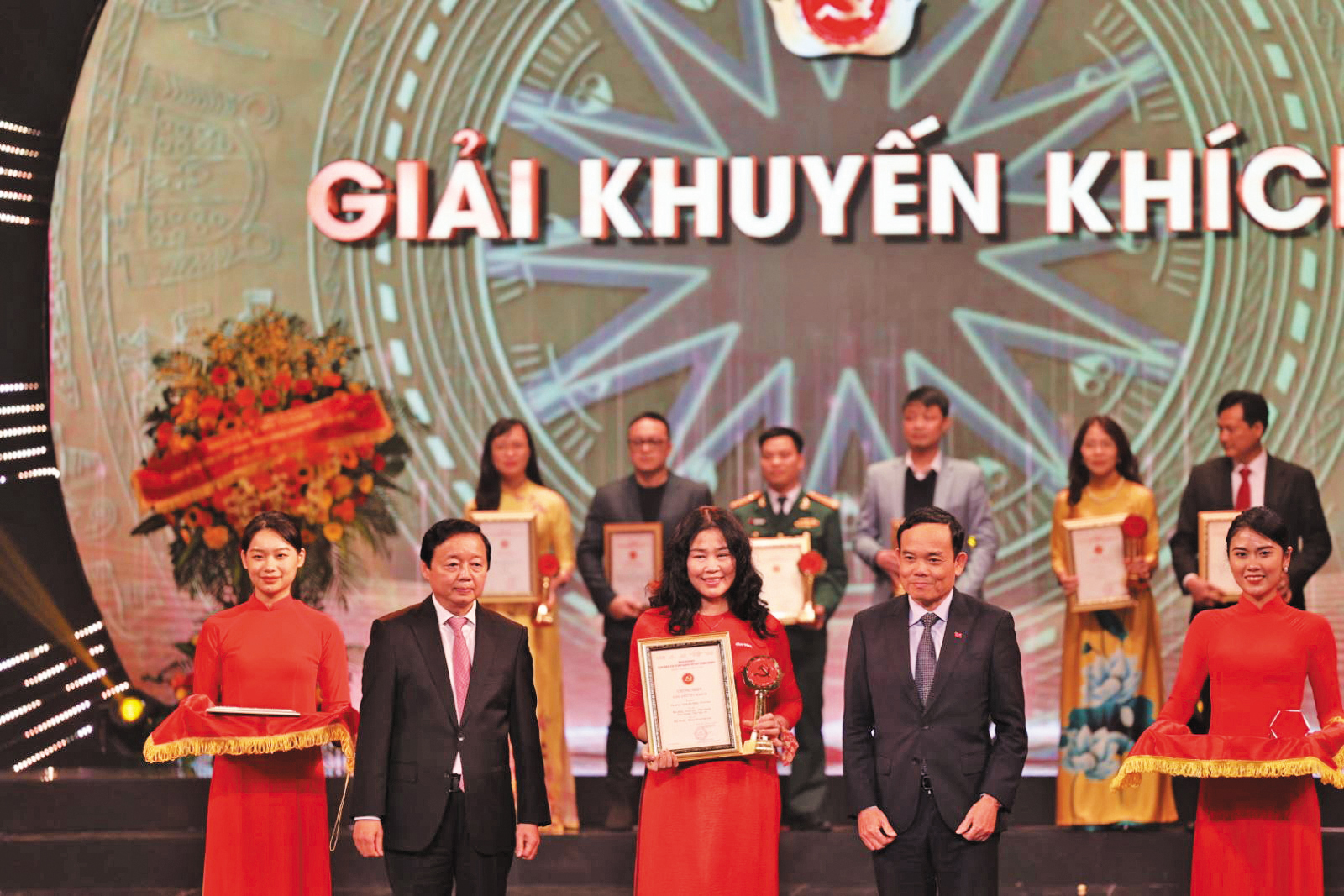 Chú thích ảnh