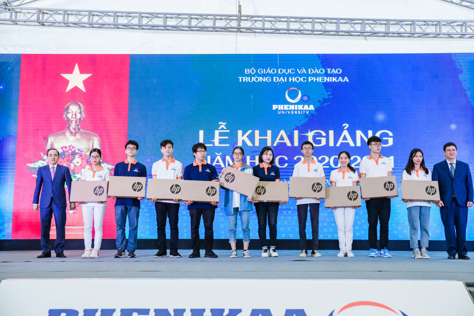 Hơn 1.000 tân sinh viên Đại học Phenikaa được hỗ trợ 20% học phí cả khoá học 