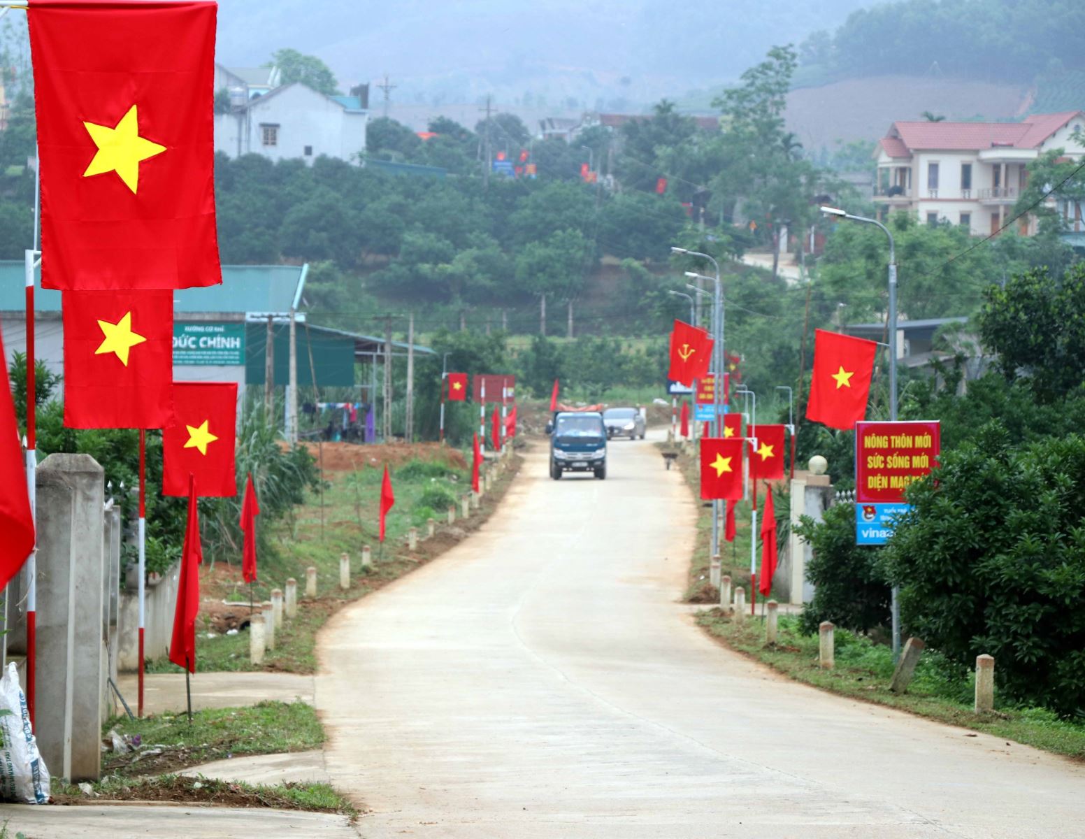Đường liên xóm xã Phúc Ninh, huyện Yên Sơn (Tuyên Quang) được bê tông hóa.